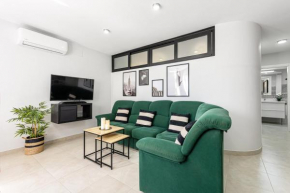 Roca Apt Private swimming pool Beach Parking